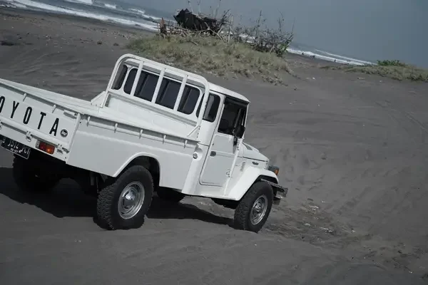 FJ 45 PANTAI (4) FJ 45 PANTAI (4)
